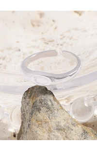 Minimalist S925 sterling silver open ring with polished oval surface on a stone