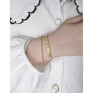 Gold-plated pleated texture bangle and minimalist chain bracelet set for women