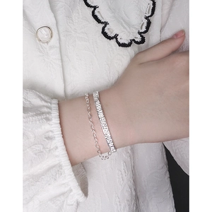 Minimalist S925 sterling silver layered bracelet set with wrinkled texture and chain links
