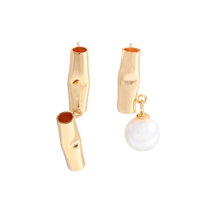 Asymmetric gold bamboo earrings with pearls in minimalist S925 silver design
