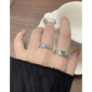 Bagues vagues en argent S925 avec zircons colorés en forme de cœur sur main
