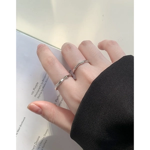 Minimalist S925 sterling silver ring set with bamboo texture and wavy streamline design