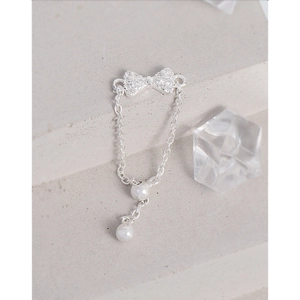 Minimalistischer S925 Silberring mit Zirkonia-Schleife und weißen Perlenanhängern