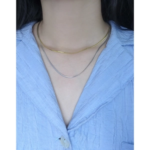 Minimalistische S925 Sterling Silber flache Schlangenkette im Layering-Look, Gold und Silber