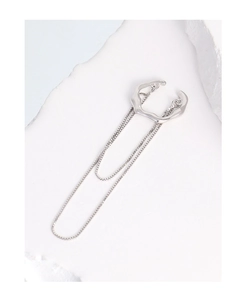 Detailed close-up of S925 sterling silver tassel ear cuff with minimalist wave design