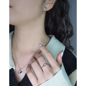 Elegante set di gioielli in argento S925 con luna crescente e zircone a cuore nero