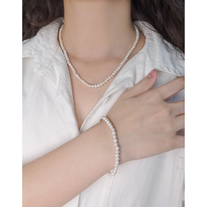 Set collana e bracciale in argento S925 con perle naturali bianche e lucenti da donna