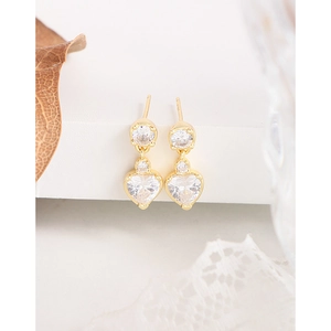 Élégantes boucles d'oreilles cœur en argent S925 doré avec cristaux de zircon