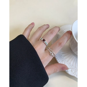 S925 sterling silver heart-shaped red zircon ring set with minimalist knot design