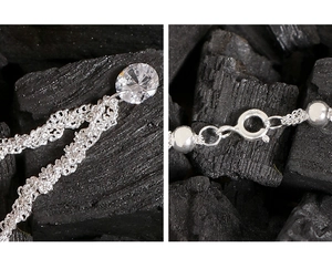 Détail de la chaîne en argent sterling S925 avec un pendentif en zircone cubique brillant