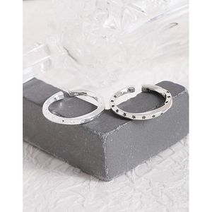 Bagues Mobius minimalistes en argent sterling S925 avec gravures d'étoiles sur pierre