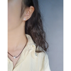 Minimalist S925 sterling silver star jewelry set with hammered texture on black cord