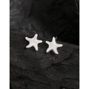 Orecchini a lobo a forma di stella marina in argento sterling S925 con texture