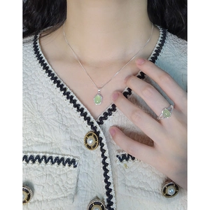 S925 Sterling Silber Schmuckset mit ovalem grünem Kristallhalskette und Ring