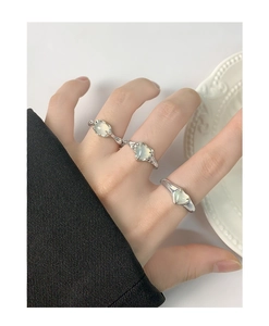 Détails de bagues en argent S925 avec pierres d'agate en cœur et texture de lave