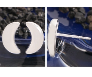 Detail of S925 sterling silver stamp on the polished crescent moon stud earrings