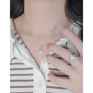 Elegant S925 silver jewelry set with colorful zircon star pendant necklace and matching ring