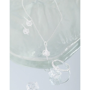 Minimalist S925 sterling silver jewelry set featuring polished four-point star design