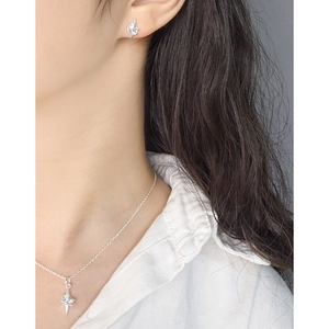 Elegant S925 silver cross star jewelry set with earrings and pearl necklace on model