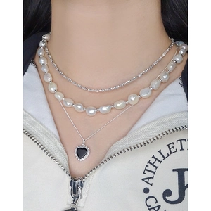 S925 silver double-layered necklace with baroque pearls and a black heart pendant