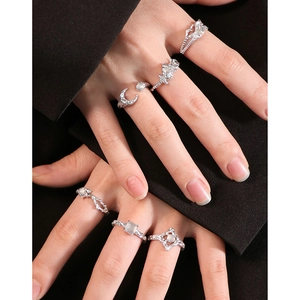 Irregular silver line ring set with heart agate stones and textured details for women