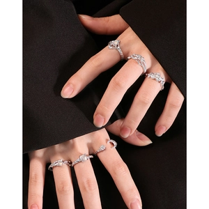 Irregular S925 sterling silver ring set with agate and textured geometric designs