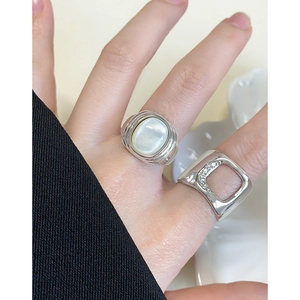 S925 sterling silver oval white shell signet ring with vintage textured band for women
