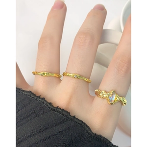 S925 silver gold-plated irregular moonstone ring set with organic hammered texture