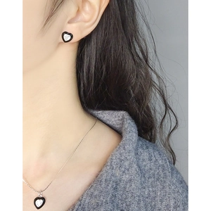 Minimalist silver S925 heart necklace and earrings set with black enamel and zircon