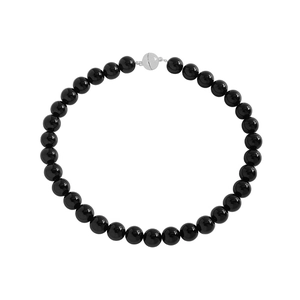 Collier en onyx noir minimaliste avec un fermoir magnétique en argent poli