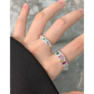 S925 Silber Ringe mit Faltenstruktur und bunten Zirkon Edelsteinen für Damen im Set