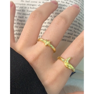 S925 silver crescent moon and star rings with gold hammer texture for women