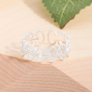 Minimalist S925 sterling silver interlocking loop open ring with polished finish