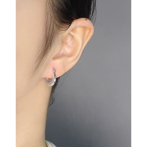 Minimalist S925 sterling silver U-shaped hoop earrings for women with polished finish