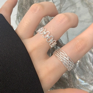Minimalist S925 sterling silver ring set featuring chain link and woven texture bands