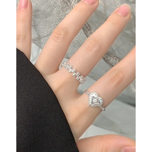S925 sterling silver heart ring set with embossed texture and sparkling zircon stones