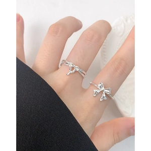 Elegant S925 sterling silver bow knot open rings for women on hand model