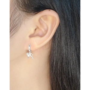 Elegant S925 sterling silver bow knot earrings with white pearl for women