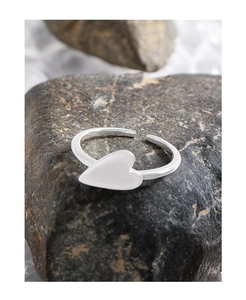 Detailed view of an S925 sterling silver minimalist heart open ring on a dark stone