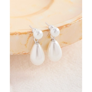 Eleganti orecchini a goccia in argento S925 con perle rotonde e a forma di goccia