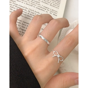 Minimalist S925 sterling silver ring set with polished bow design for women
