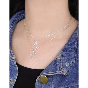 Élégant collier superposé en argent sterling S925 avec pendentifs nœuds pour femme