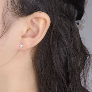 Boucles d'oreilles minimalistes goutte d'eau en argent sterling S925 avec fini poli