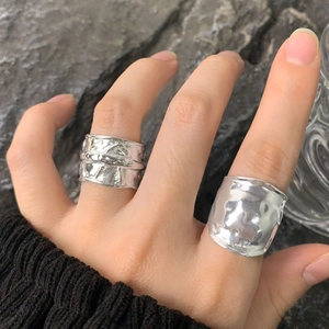 S925 sterling silver wide hammered ring for women with textured foil design