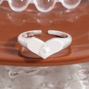 S925 silver heart ring with white pearl inlay in a minimalist adjustable open design