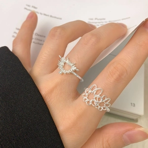 S925 sterling silver rings set with irregular hollow mesh flower and star patterns