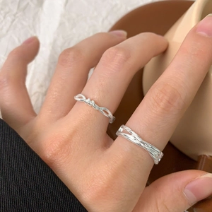 Minimalist S925 sterling silver irregular intertwined rings set with a vintage twist
