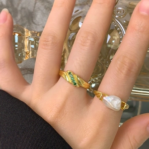 Baroque pearl ring and green gemstone set in gold S925 sterling silver for women