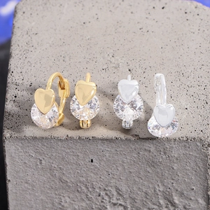 Élégantes boucles d'oreilles cœur en argent S925 avec zircons cubiques dorés et argentés