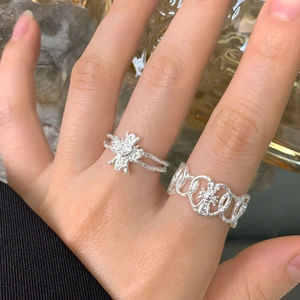 Minimalist S925 sterling silver hammered heart rings with intricate star engraving details